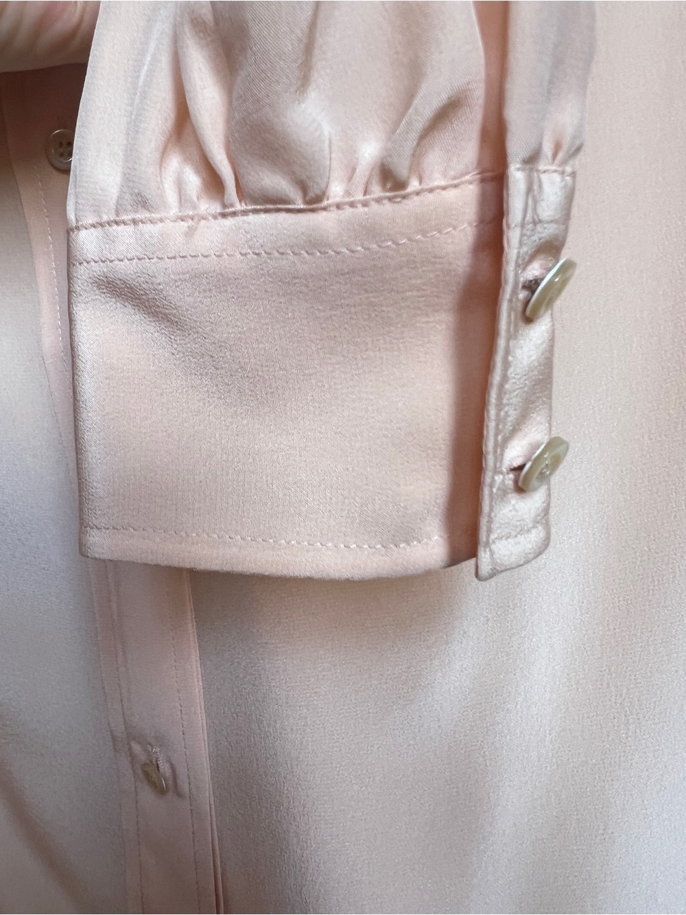 J.Crew 100% Silk Puff Sleeve Button Down Blouse Peach Pink Size 2 NWT - Picture 3 of 4